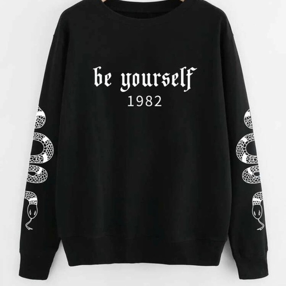 NWOT Snake and slogan graphic sweatshirt - Picture 2 of 6